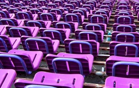 Suporterii care se comporta violent ar putea risca dosar penal