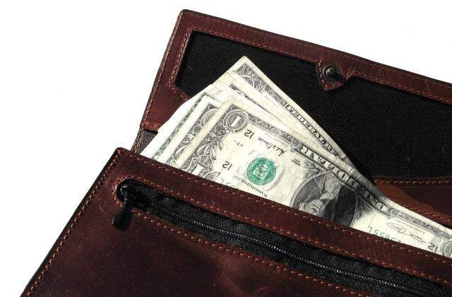 Care sunt cele mai mari salarii din bancile romanesti?