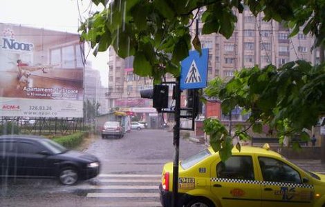 Taximetristii independenti vor protesta impotriva pirateriei