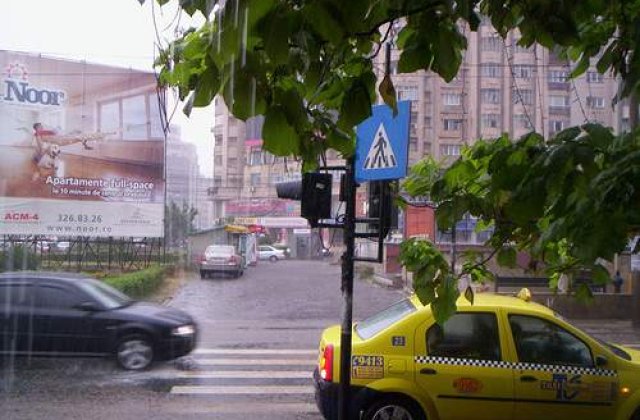 Taximetristii independenti vor protesta impotriva pirateriei