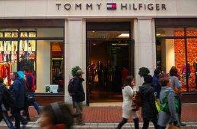 Calvin Klein a cumparat Tommy Hilfiger