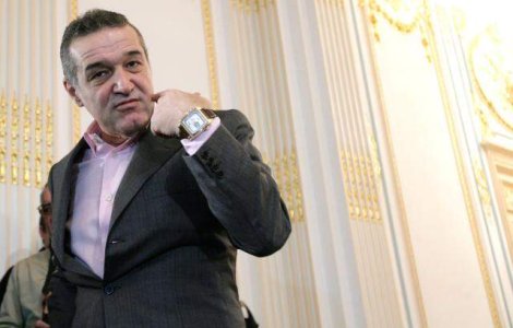 Obscenitatile lui Becali, condamnate de presa