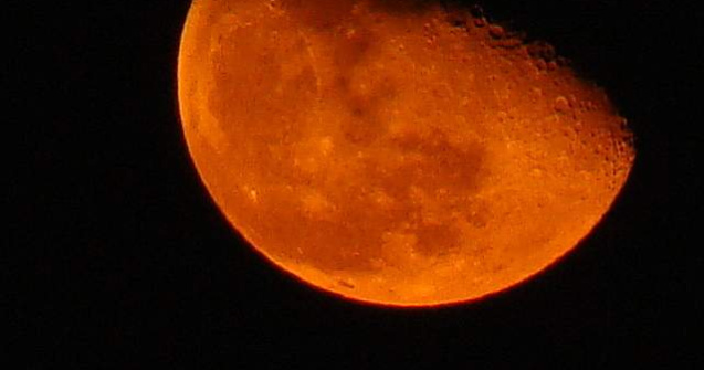 Luna rosie, fenomen astronomic deosebit in acest weekend