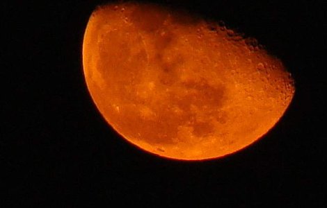 Luna rosie, fenomen astronomic deosebit in acest weekend