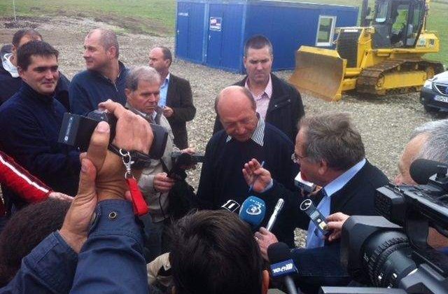 Basescu: Imi pare rau ca Ponta si Leanca au fost la un spectacol public la Ungheni