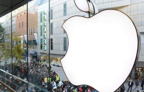 Apple a inceput vanzarea noilor modele iPhone