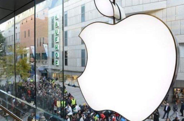 Apple a inceput vanzarea noilor modele iPhone