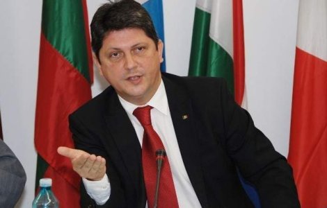 Corlatean catre Antonescu: La multi ani, multa sanatate si multe succese