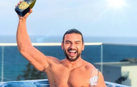 Pandemia nu l-a afectat pe Dorian Popa! Ce sume câștigă vloggerul