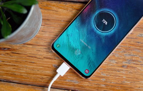  Top  7 trucuri pentru a încărca bateria telefonului cât mai repede posibil