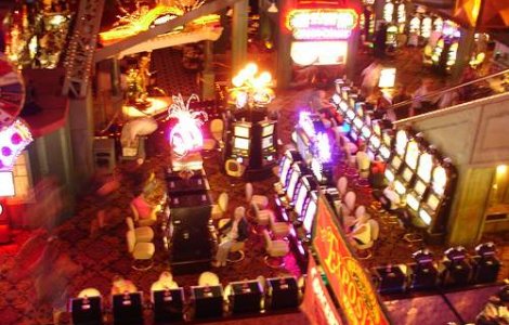 70 de luni de detentie pentru un barbat care a inselat cazinouri cu 7 milioane de dolari