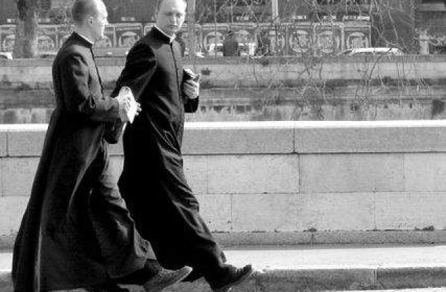 Un preot pedofil din Germania a fost suspendat