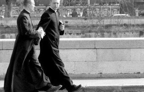 Un preot pedofil din Germania a fost suspendat