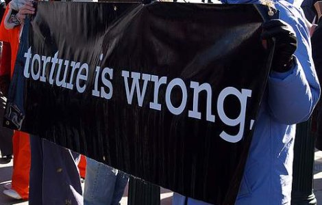 Companiile europene, acuzate ca participa la comertul cu "instrumente de tortura"