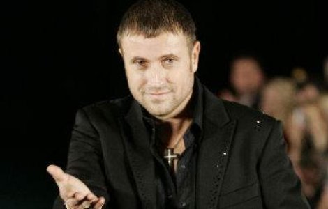 Botezatu a lansat parfumul "B Fabulous"