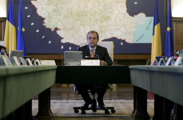 Boc: Fiecare contract care beneficiaza de fonduri UE = un pas pentru iesirea Romaniei din criza