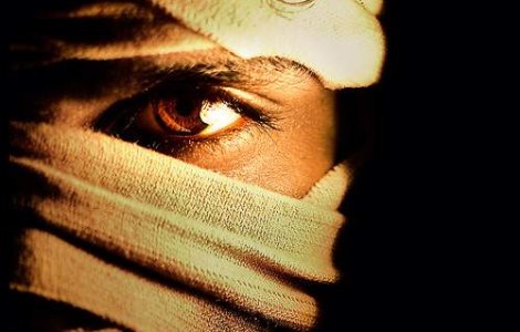 Un soldat orb vede cu limba