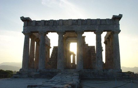 Merkel: Acordarea unui ajutor rapid Greciei nu este solutia buna