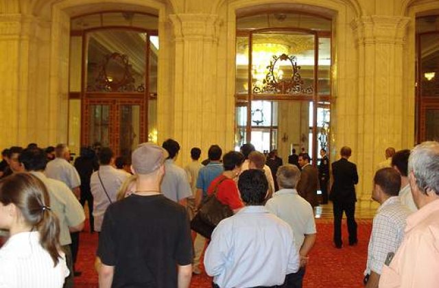 Scumpiri in Parlament