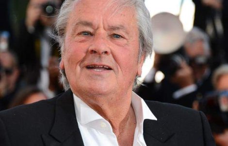Alain Delon a scapat de problemele de sanatate si a revenit pe scena