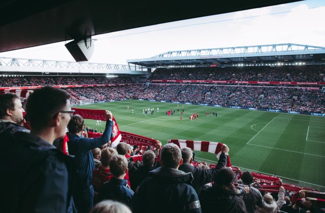 O femeie a fost concediată după ce și-a mințit șeful că este bolnavă, dar a mers la meciul Angliei de la EURO 2020