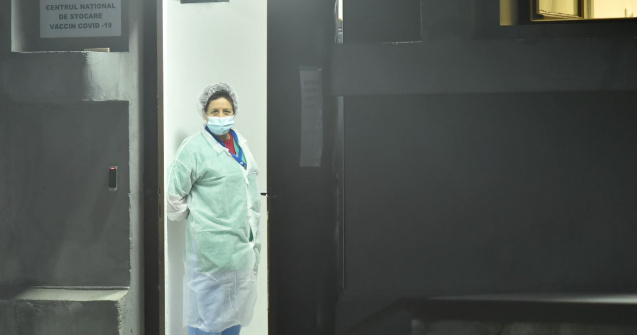 A treia doză de vaccin anti-COVID-19 naște controverse