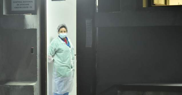 A treia doză de vaccin anti-COVID-19 naște controverse