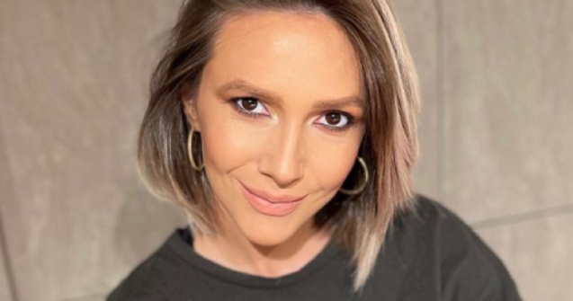 Adela Popescu a născut pentru a treia oară: „După o agonie de aproape patru ore”