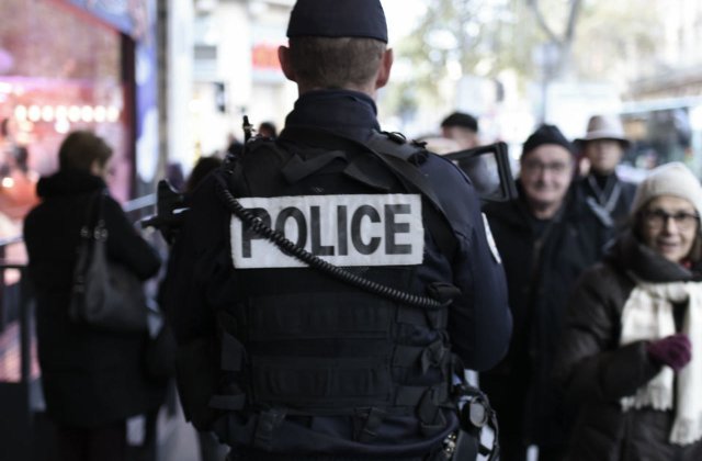 Un rom&acirc;n a rănit cu cutterul un spaniol la Paris, după o dispută legată de o bicicletă