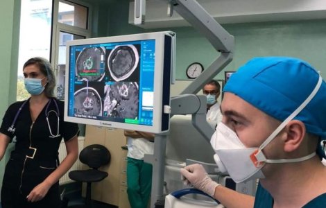 Iași: Operație în premieră națională, cu robot de chirurgie craniană, efectuată la Spitalul de Neurochirurgie