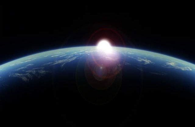 Un satelit gunoier va fi lansat pe orbita Terrei in 2018