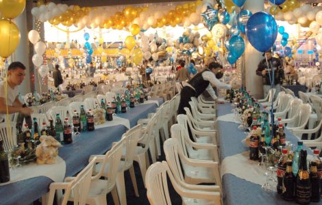 Calculator salarii | Paradox pe litoral: Salarii mari, angajați puțini. Se câștigă și 2.000 de euro pe lună