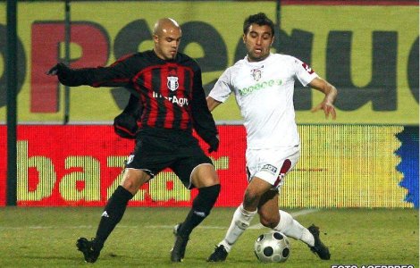 Rapid a ratat primul loc