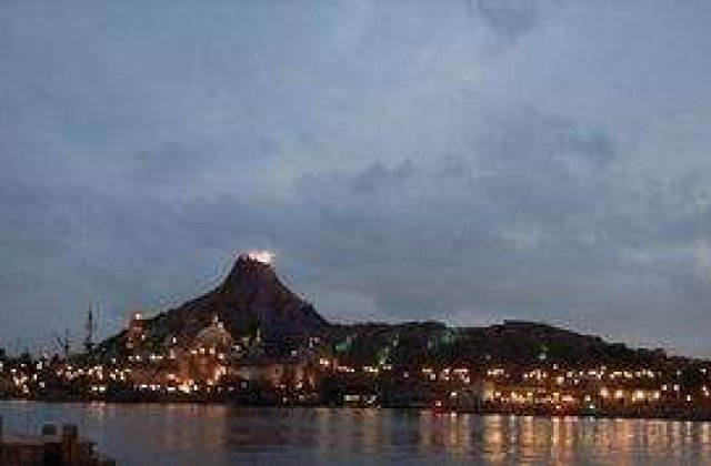 Un vulcan a erupt in Islanda