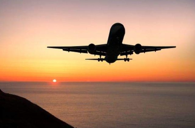 Un avion  s-a prabusit in apropiere de Moscova