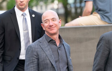 Jeff Bezos va dona 200 de milioane de dolari Institutului Smithsonian