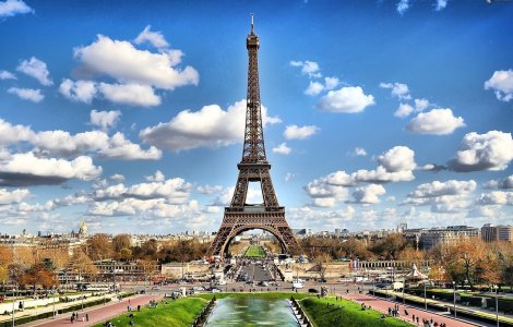 Turnul Eiffel se redeschide vineri pentru vizitatori