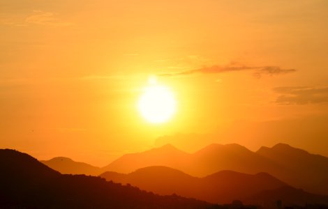 ANM: Cod galben de caniculă în 25 de județe. Alerte de furtuni în 15 județe