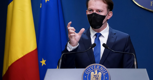 Premierul Florin Cîţu vizitează zonele afectate de inundaţii din judeţul Alba