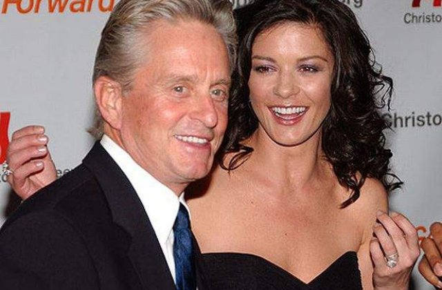 Catherine Zeta-Jones si Michael Douglas s-au impacat