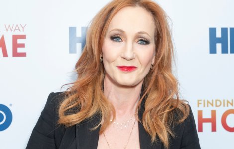 Autoarea personajului Harry Potter a fost ameninţată cu moartea pe Twitter