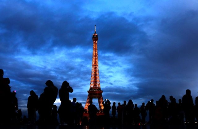 Franța, pe butuci. Țara se confruntă cu un al patrulea val al pademiei. Deciziile luate de autorități