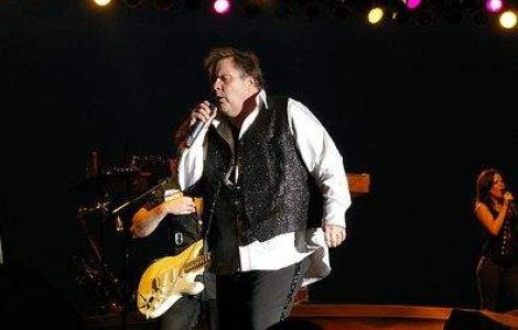 Meat Loaf se intoarce cu un nou album