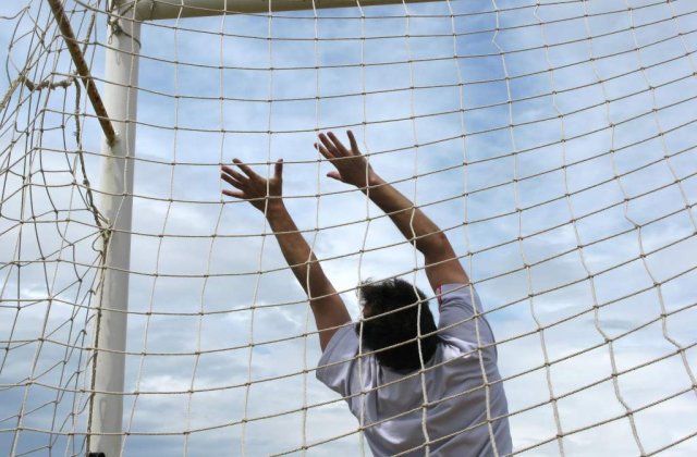 [VIDEO]: Gol din lovitura libera de la 70 de metri