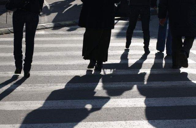 O politista a accidentat mortal o femeie pe trecerea de pietoni