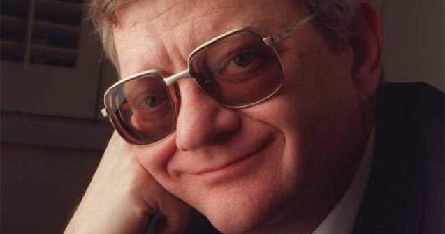 Faimosul scriitor Tom Clancy a murit