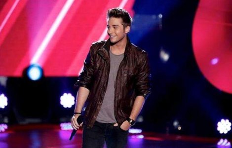  Video  Un roman a facut senzatie la "Vocea Americii"