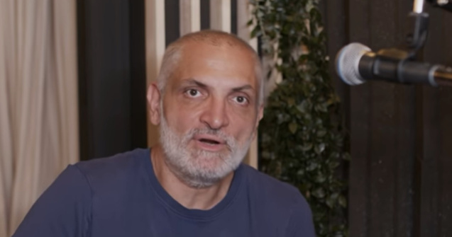 Viața lui Damian Drăghici s-a schimbat de când a devenit tată! La ce a fost nevoit să renunțe artistul