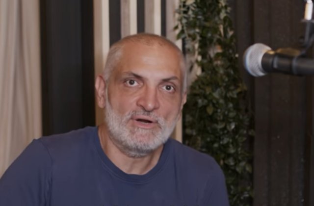 Viața lui Damian Drăghici s-a schimbat de când a devenit tată! La ce a fost nevoit să renunțe artistul