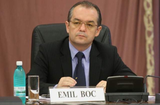 Boc: Majorarea salariilor profesorilor ar inchide Romania economic